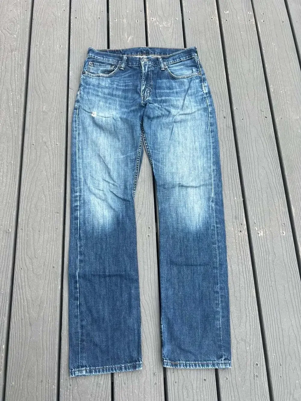 Levi's Men's Classic Straight Leg Distressed Blue Denim Jeans Size 32x34